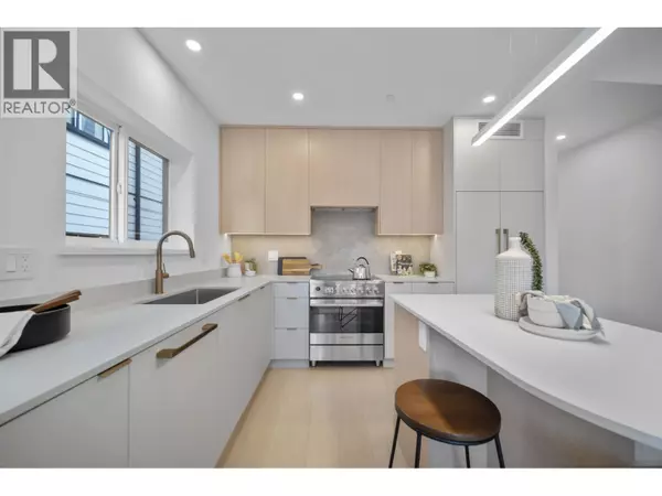 2339 East 34TH AVE #208, Vancouver, BC V5R2S6