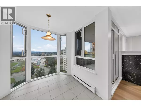 Burnaby, BC V5H4N4,4825 HAZEL ST #1010