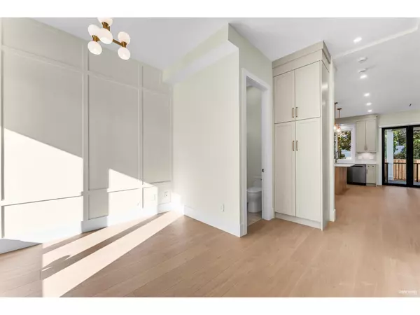 Delta, BC V4C7T9,11739 80 AVENUE