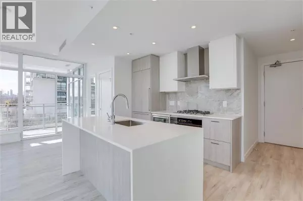 Burnaby, BC V5C0L9,2288 ALPHA AVE #301