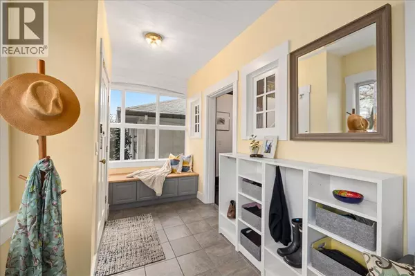 Vancouver, BC V5L3B6,2029 GRAVELEY STREET