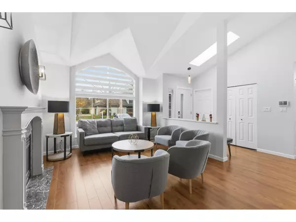 Surrey, BC V4N1P1,16088 108A AVENUE