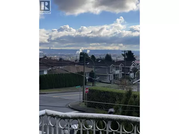 Burnaby, BC V5J2R1,5181 PORTLAND STREET