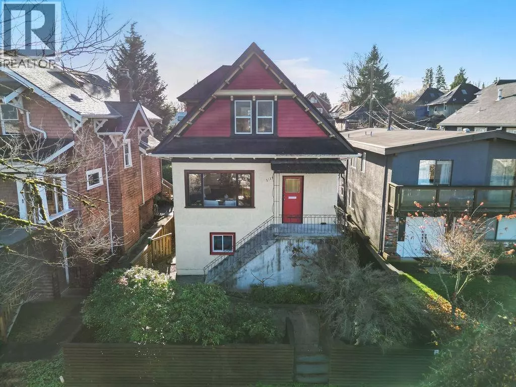 Vancouver, BC V5L2L7,2130 PARKER STREET