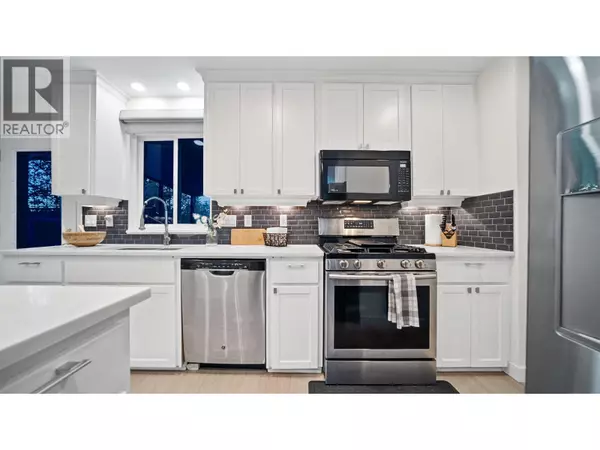 Maple Ridge, BC V2X8K5,21124 GLENWOOD AVENUE