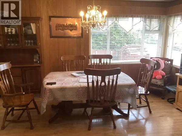 North Vancouver, BC V7L1J5,488 E 4TH STREET