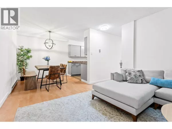 Burnaby, BC V3N4H8,9521 CARDSTON CT #28