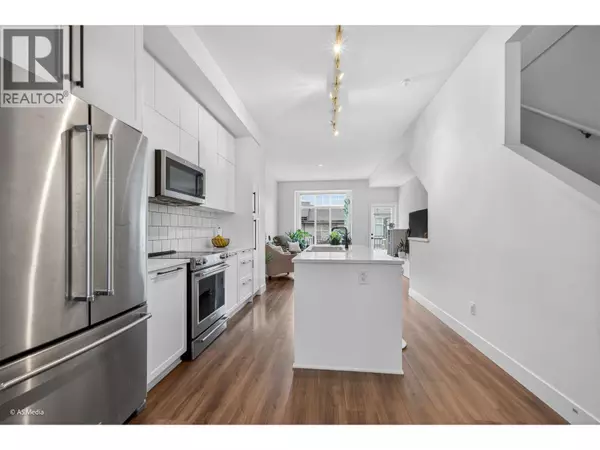 Coquitlam, BC V3E0N7,3552 VICTORIA DR #44