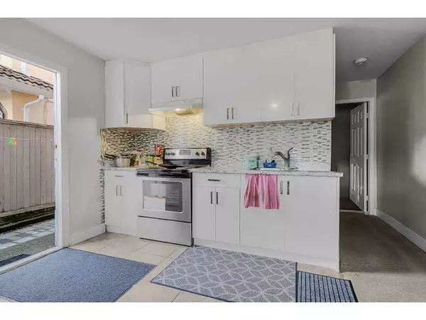 Surrey, BC V3V7X9,14336 90A AVENUE