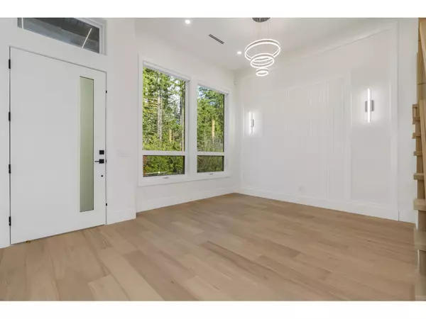 Langley, BC V2Z0B6,20062 27A AVENUE