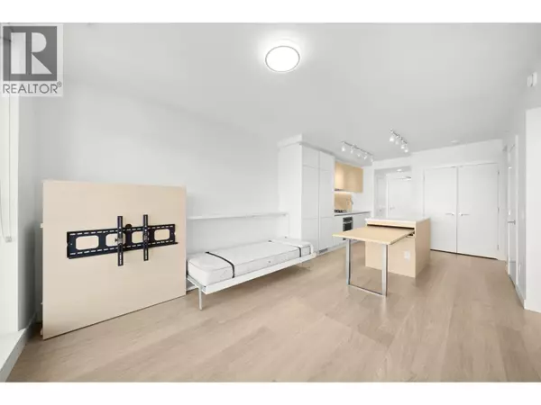 Coquitlam, BC V3J0J6,657 WHITING WAY #3401