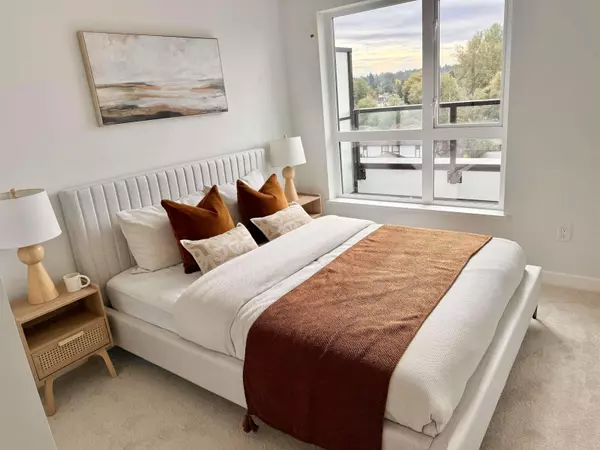 Surrey, BC V3A2G1,5398 207 ST #301