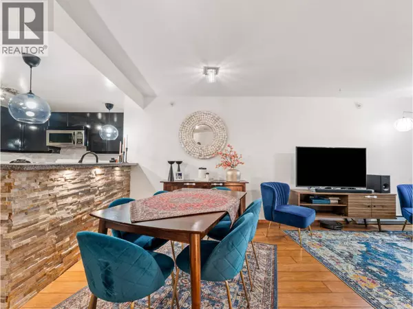 Vancouver, BC V6E4T1,1328 West PENDER ST #306