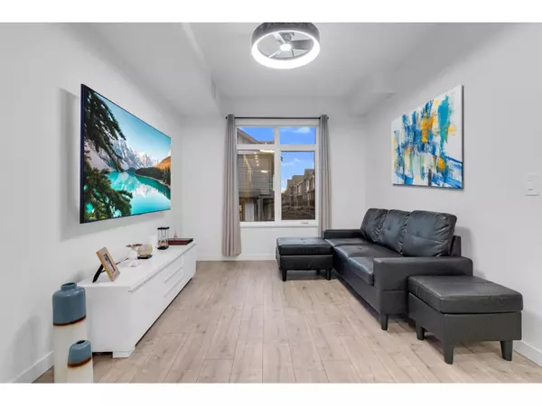 Langley, BC V2Y1P8,6951 204 ST #226