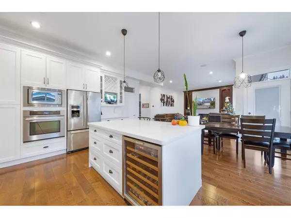 Surrey, BC V3Z9P5,337 171A STREET