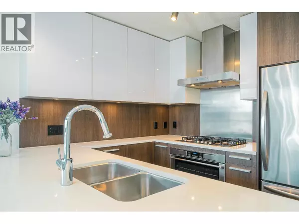 Coquitlam, BC V3B0L8,3007 GLEN DR #1809