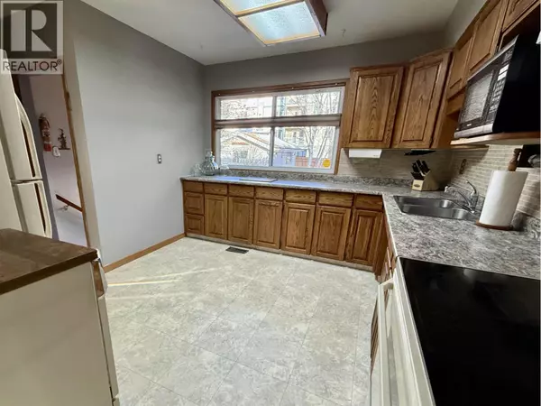 Prince George, BC V2L3P6,1676 7TH AVENUE