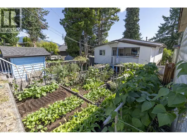 Burnaby, BC V5B1L1,45 N STRATFORD AVENUE