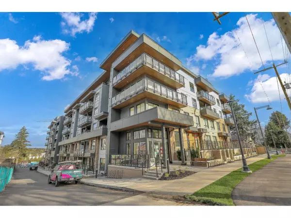 Surrey, BC V3V0G8,9456 134 ST #TH4