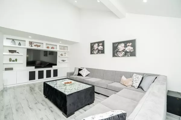 Surrey, BC V3S7T8,19132 60B AVENUE