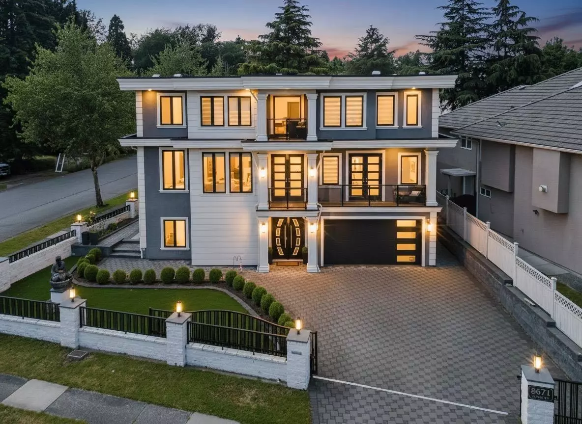 Surrey, BC V3W6C8,8671 GALWAY CRESCENT