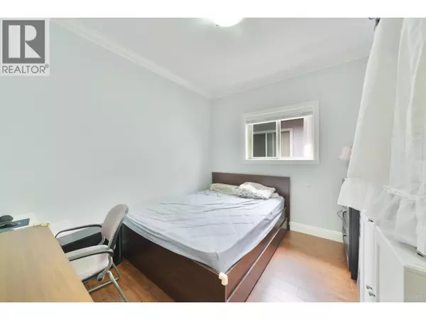 Vancouver, BC V5R1Y5,3832 SLOCAN STREET