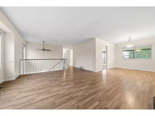 Mission, BC V2V6Y3,33459 DEWDNEY TRUNK ROAD