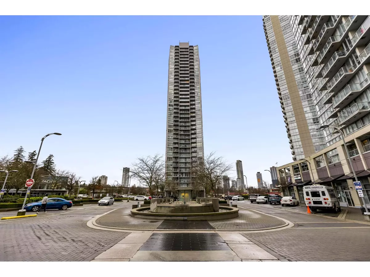 Surrey, BC V3T0A8,13618 100 AVE #3001