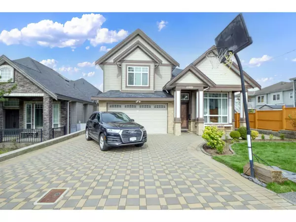 Surrey, BC V3V2C4,11971 97 AVENUE