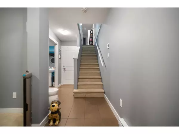 Surrey, BC V3S2X4,6450 187 ST #36