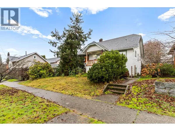 New Westminster, BC V3M2Y5,911 DUBLIN STREET