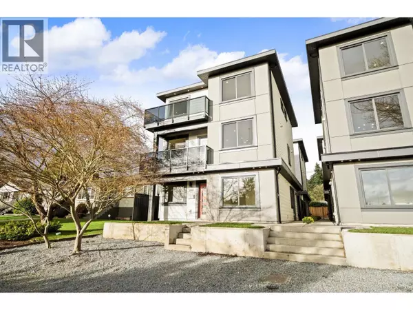 Burnaby, BC V5J1M4,3881 HURST ST #2