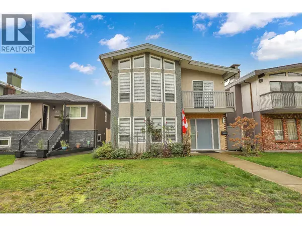 2624 KITCHENER STREET, Vancouver, BC V5K3C8