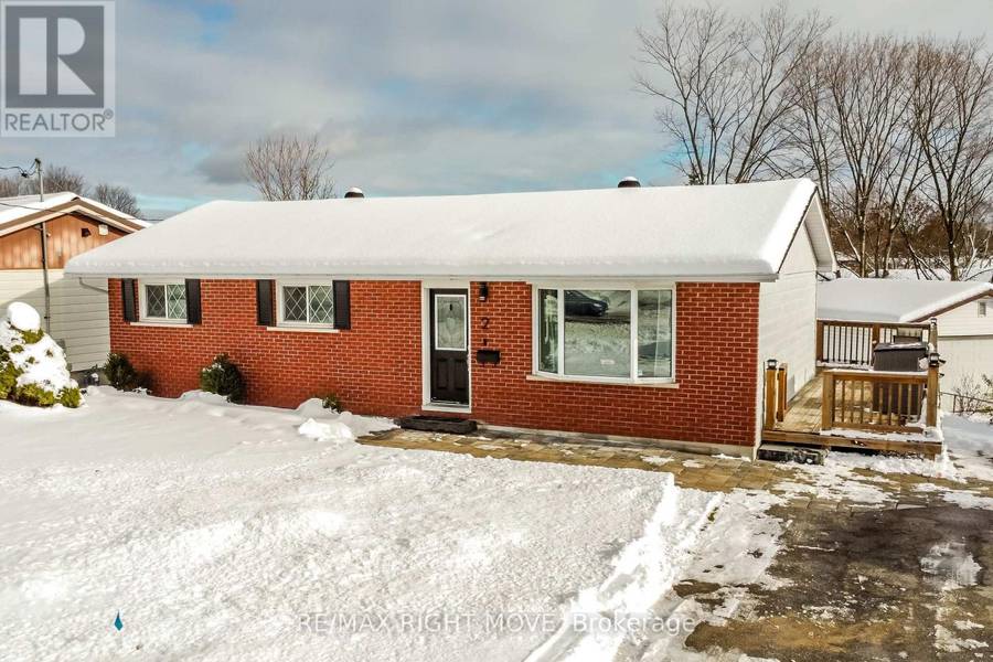 2 WALKER AVENUE, Orillia, ON L3V6G7