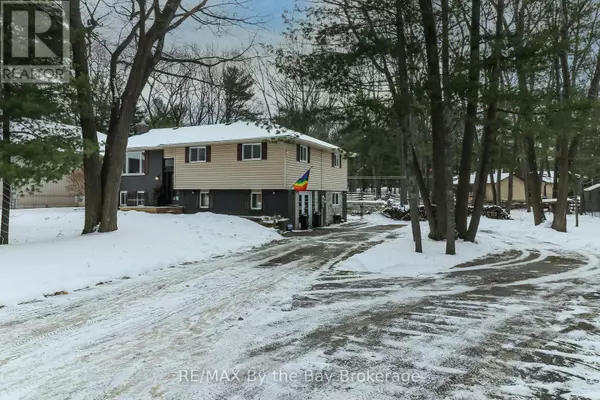 109 KNOX ROAD W, Wasaga Beach, ON L9Z2A8