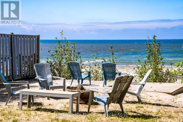 Wasaga Beach, ON L9Z2M1,156 SANTOS LANE