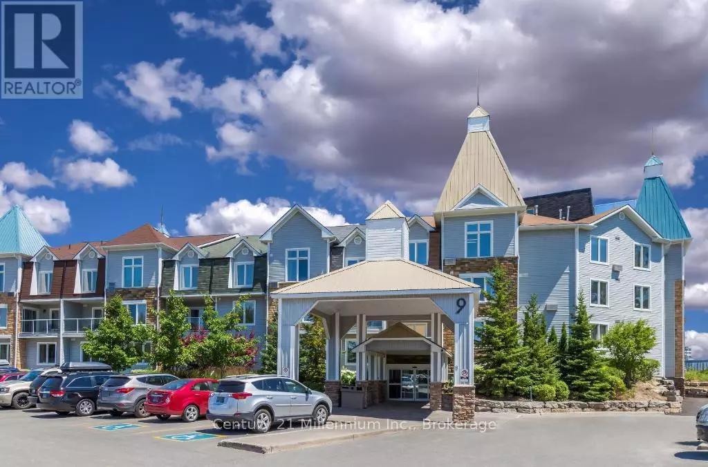 Collingwood, ON L9Y5C5,9 Harbour ST East #4109-41