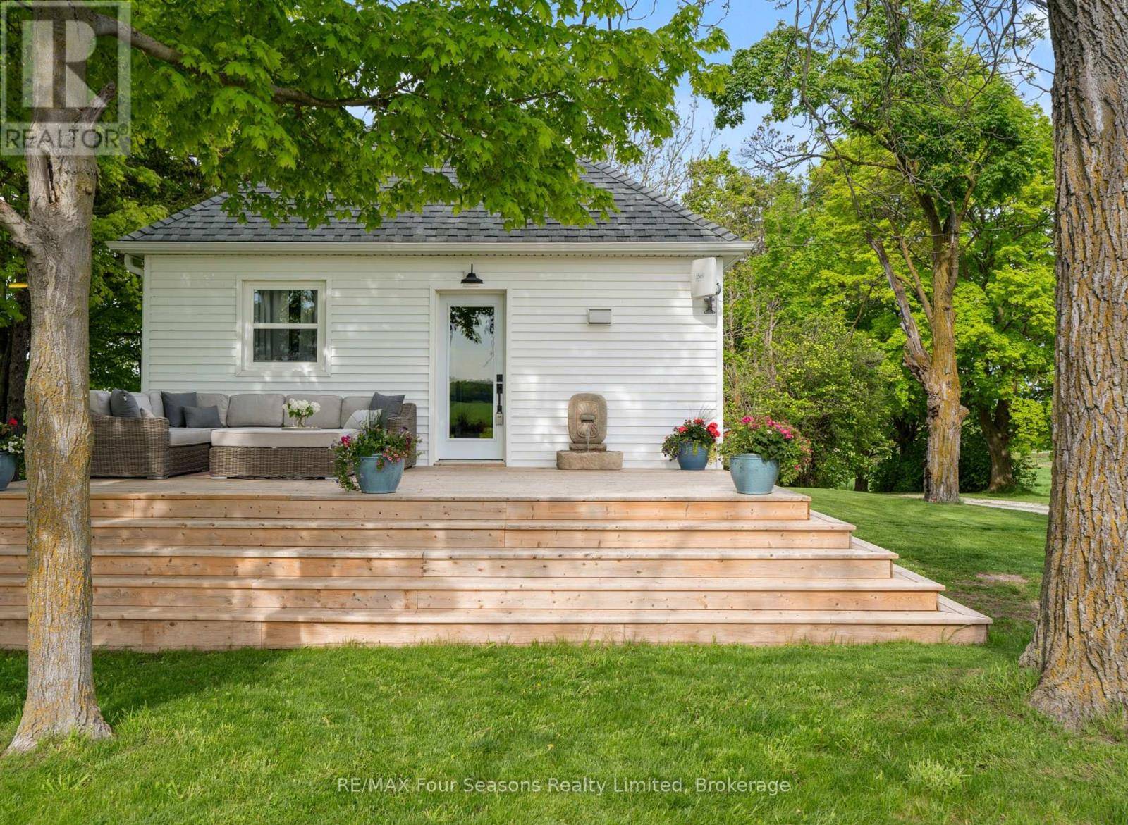 Clearview, ON L0M1S0,1154 FAIRGROUNDS ROAD S
