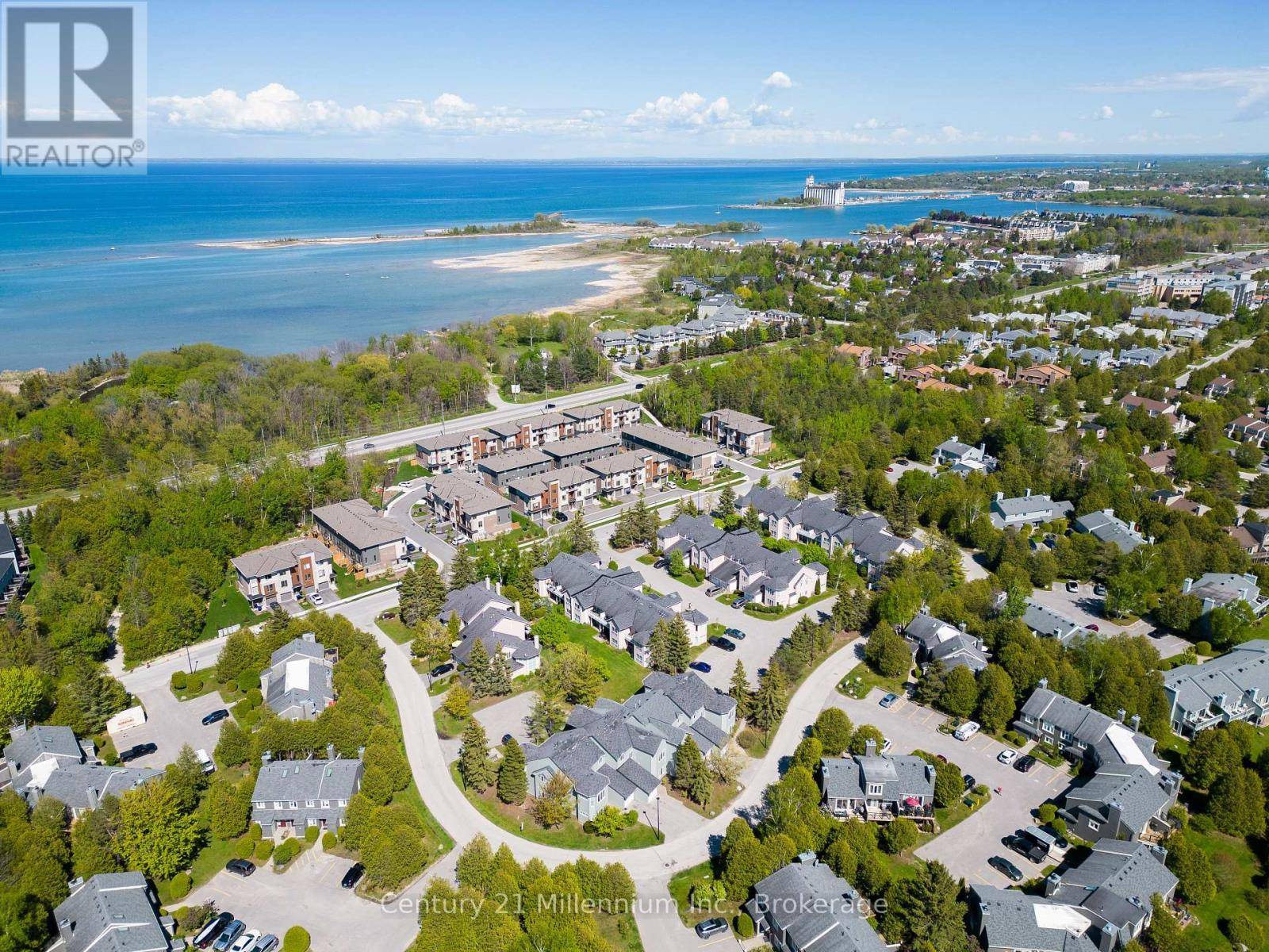 152 Fairway CRES #19, Collingwood, ON L9Y5B4