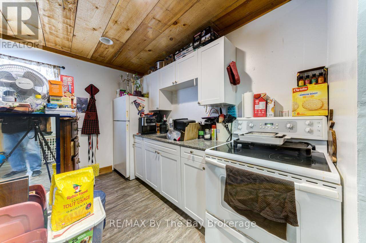 Wasaga Beach, ON L9Z2M3,705 RIVER ROAD E