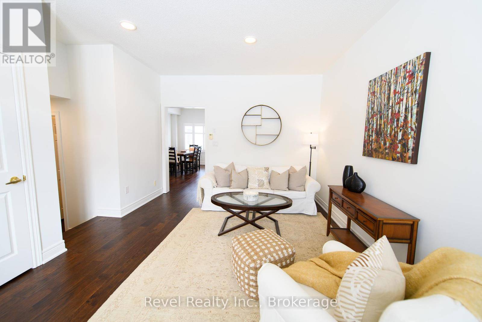 Collingwood, ON L9Y0J3,25 NORTH MAPLE STREET