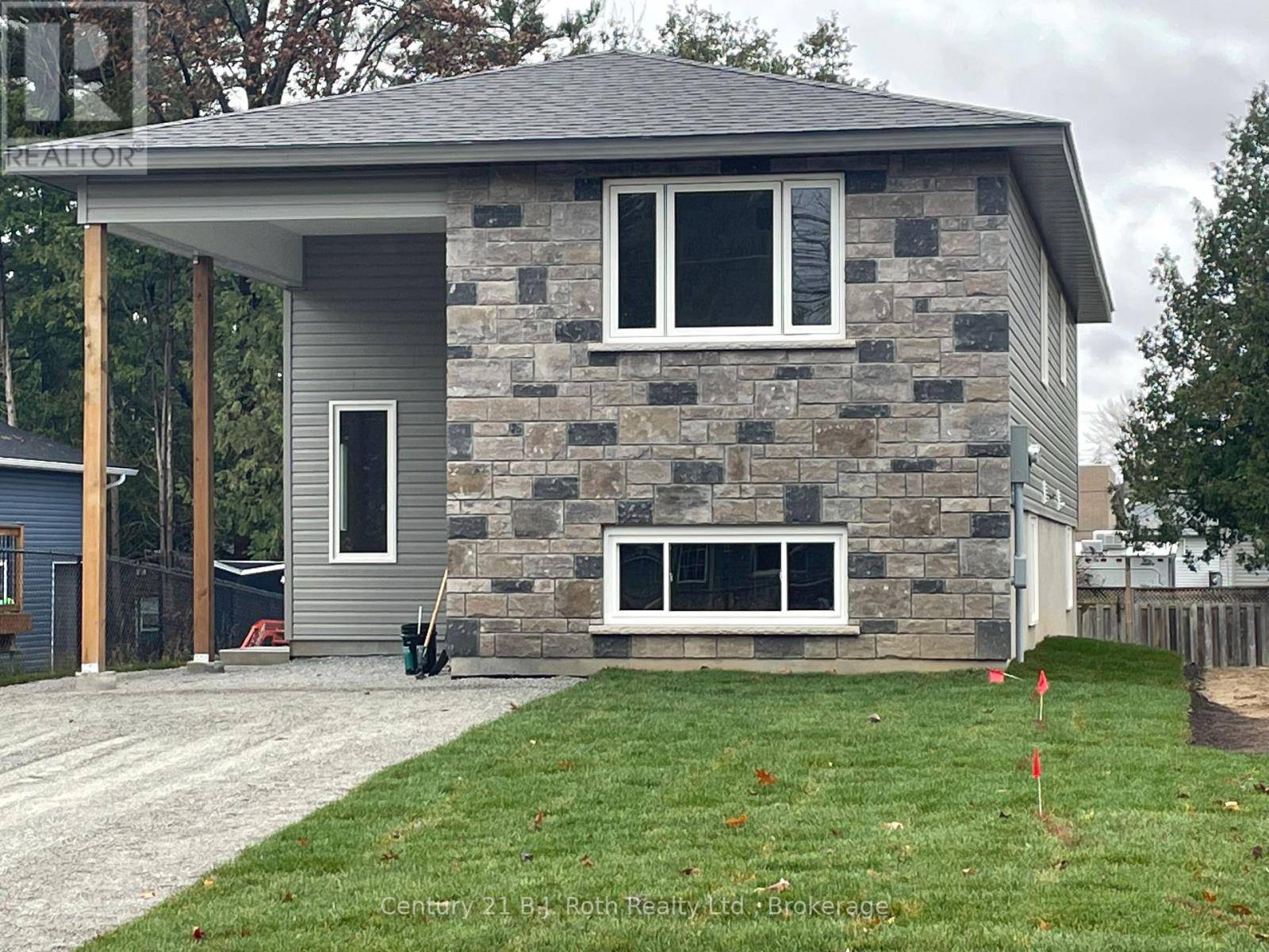 3382 AZCONA AVENUE, Severn, ON L0K1G0