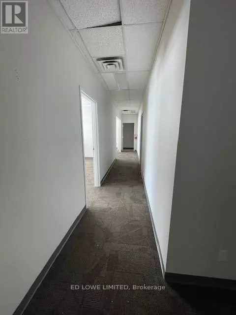 Barrie (city Centre), ON L4M3B3,136 BAYFIELD ST #106