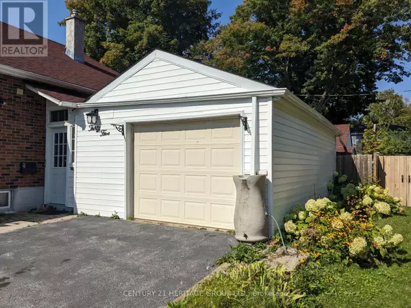 Orillia, ON L3V2V5,35 ARGYLE AVENUE
