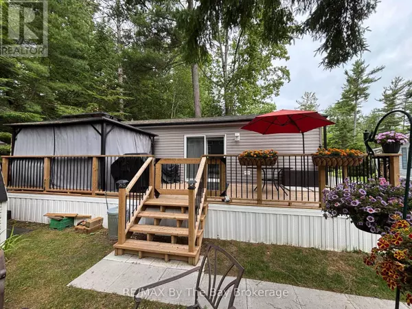 85 THEME PARK DR #75, Wasaga Beach, ON L9Z1X7