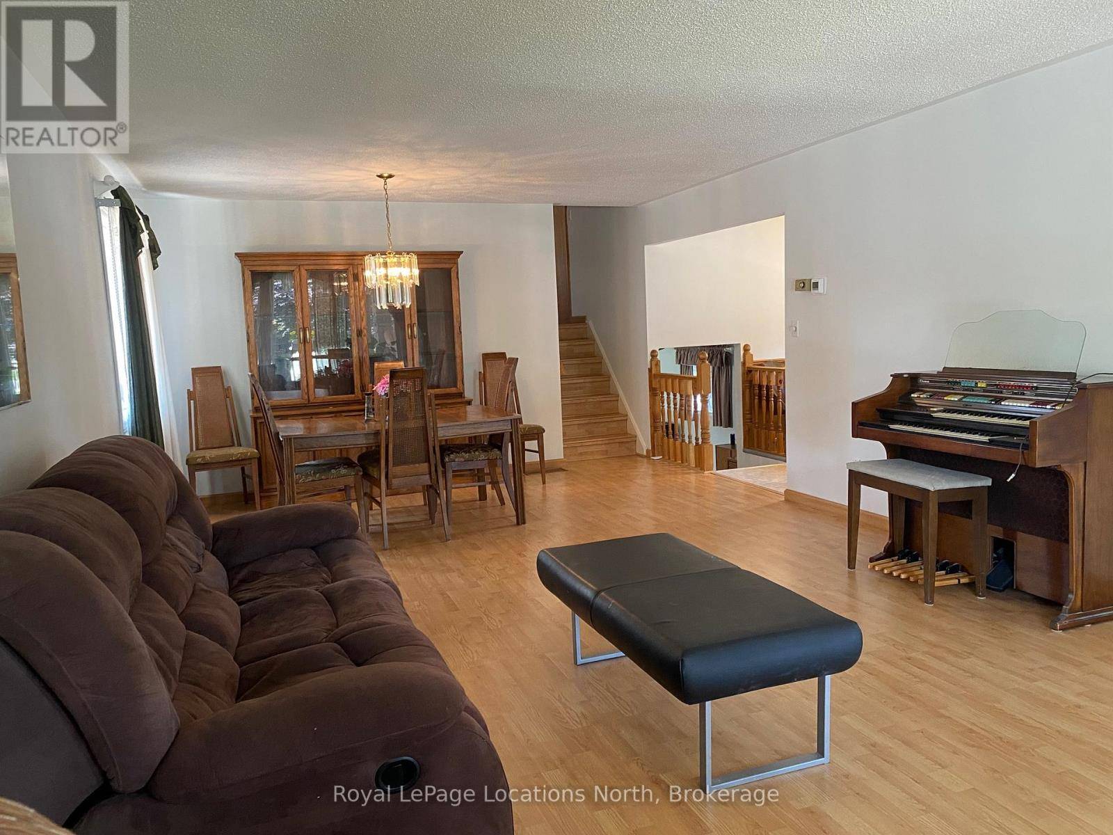 221 JOHN STREET, Clearview (stayner), ON L0M1S0