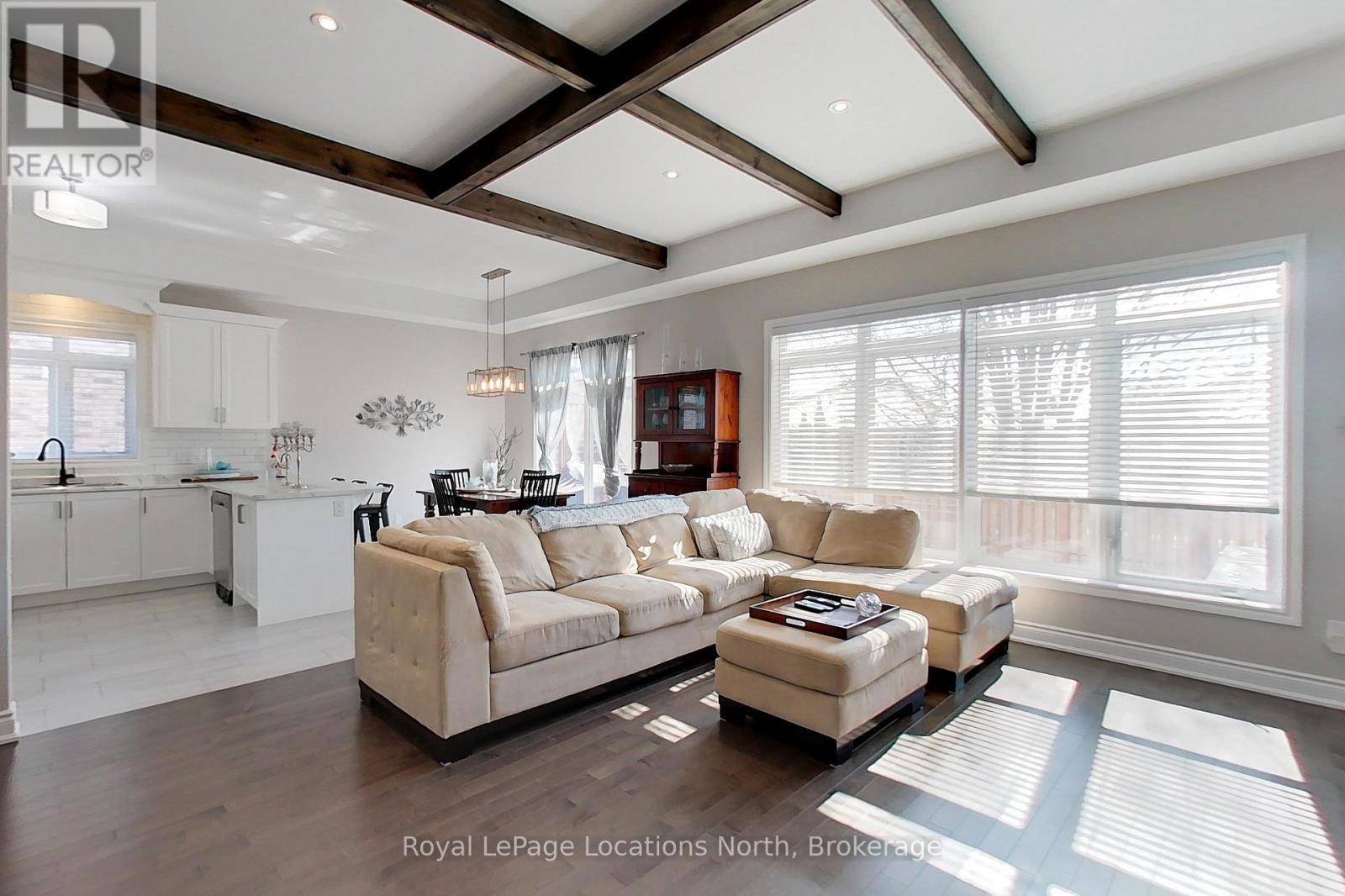 Springwater (elmvale), ON L0M1P0,15 PATCHELL COURT