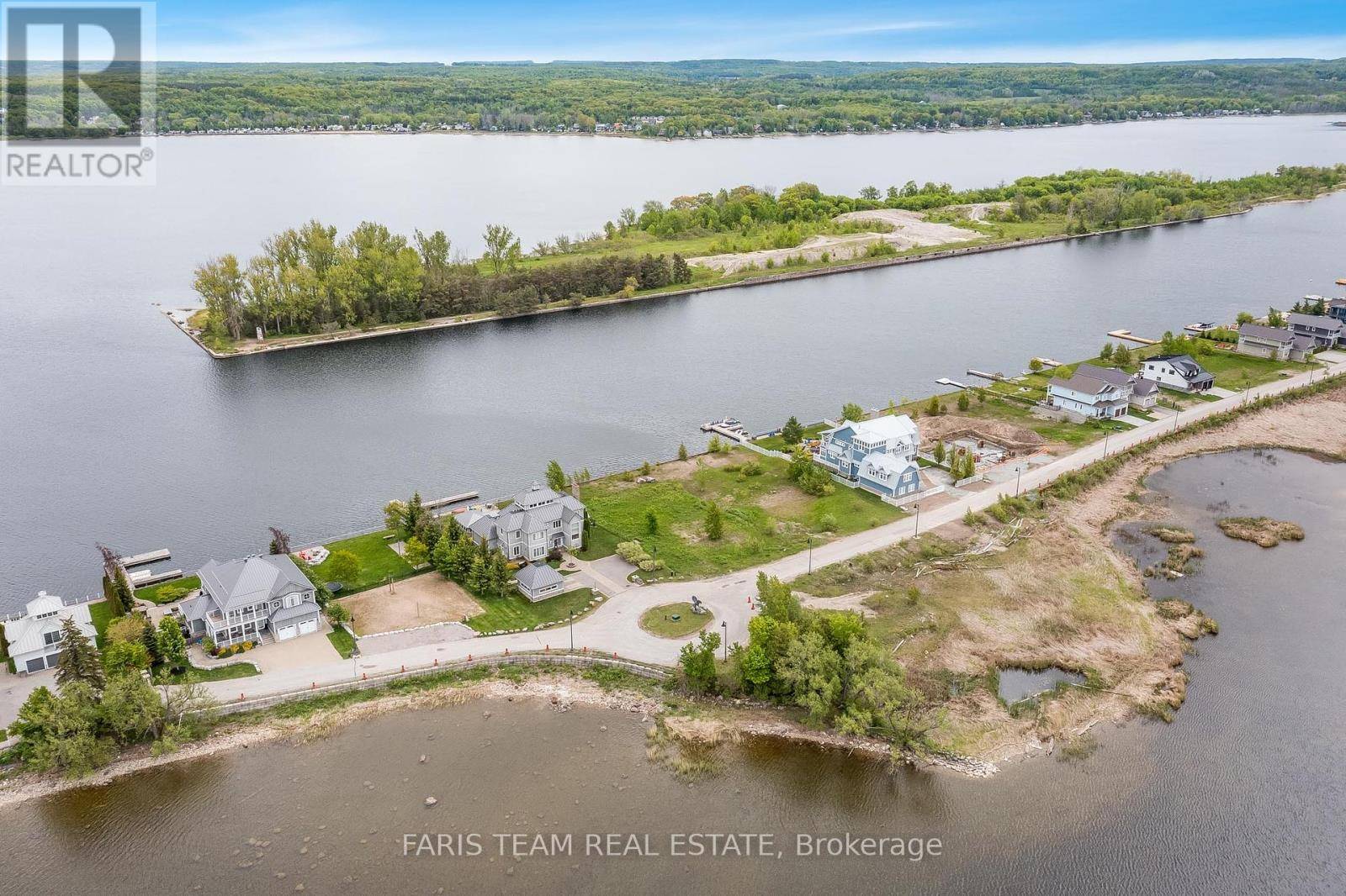 Tay (port Mcnicoll), ON L0K1R0,77 Dock LN #35