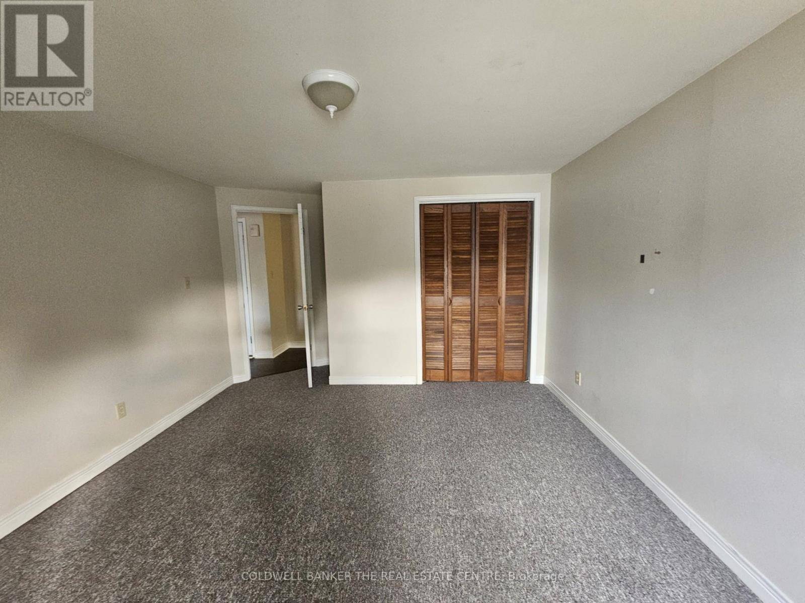 Springwater (hillsdale), ON L0L1V0,4570 PENETANGUISHENE RD #North