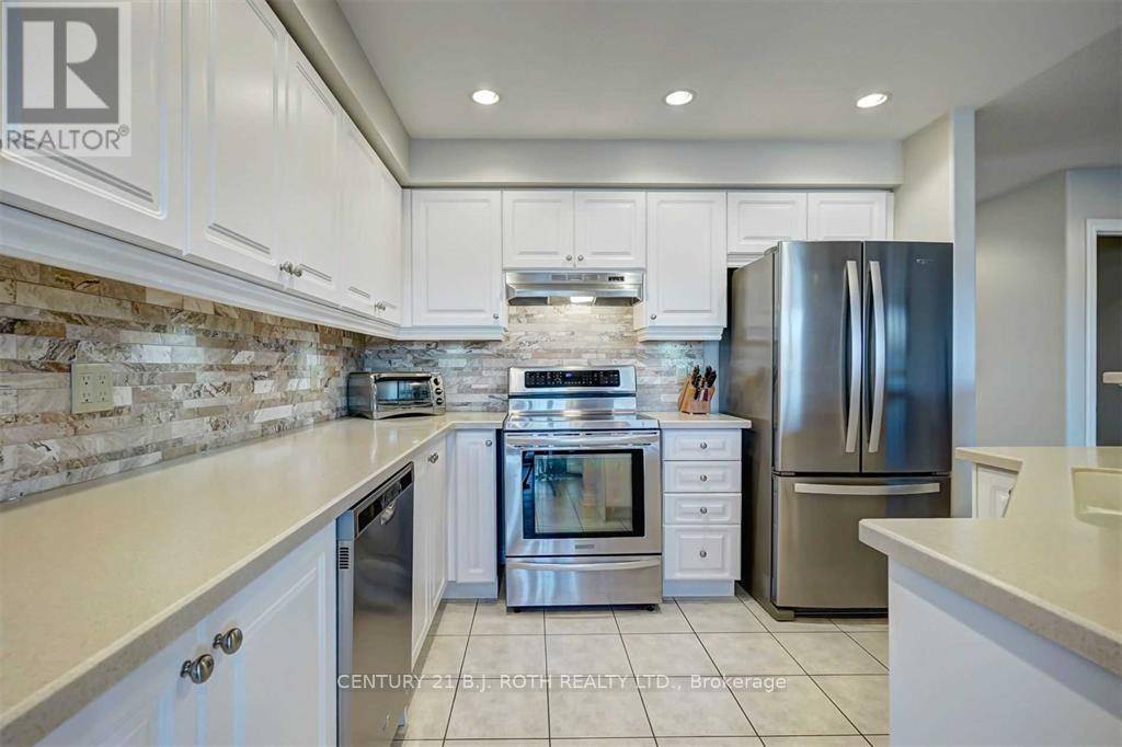 Barrie (east Bayfield), ON L4M6V5,18 COUPLES COURT